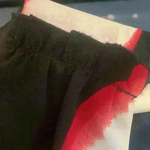 Floral Sleeveless Top - Black and Red - Picture 6 of 11